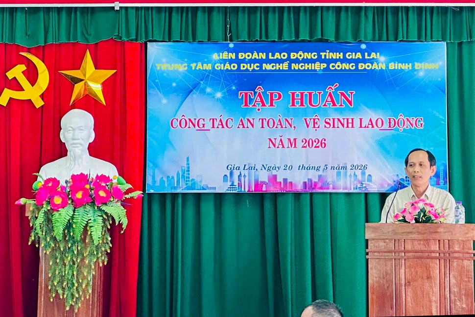 Ông Lê Thanh Sỹ - Giám đốc Trung tâm Giáo dục nghề nghiệp Công đoàn Bình Định. Ảnh: Huy Trang