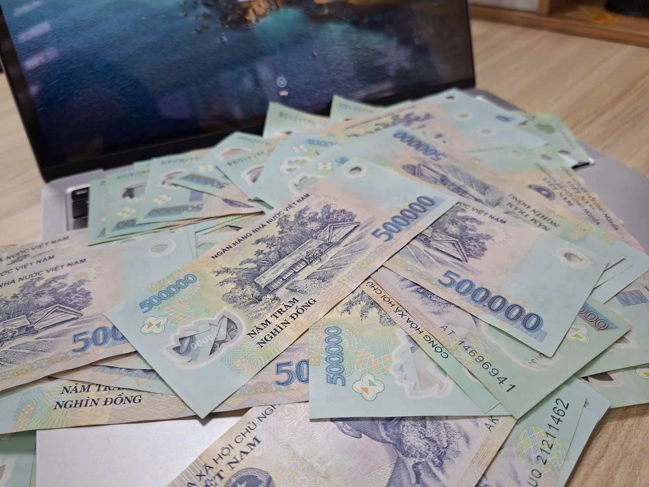 The highest 6-month savings interest rate currently applied is 8.7%/year. Photo: Thach Lam