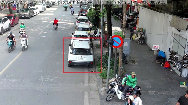 AI cameras detect many traffic violations in Hanoi. Photo: CAHN