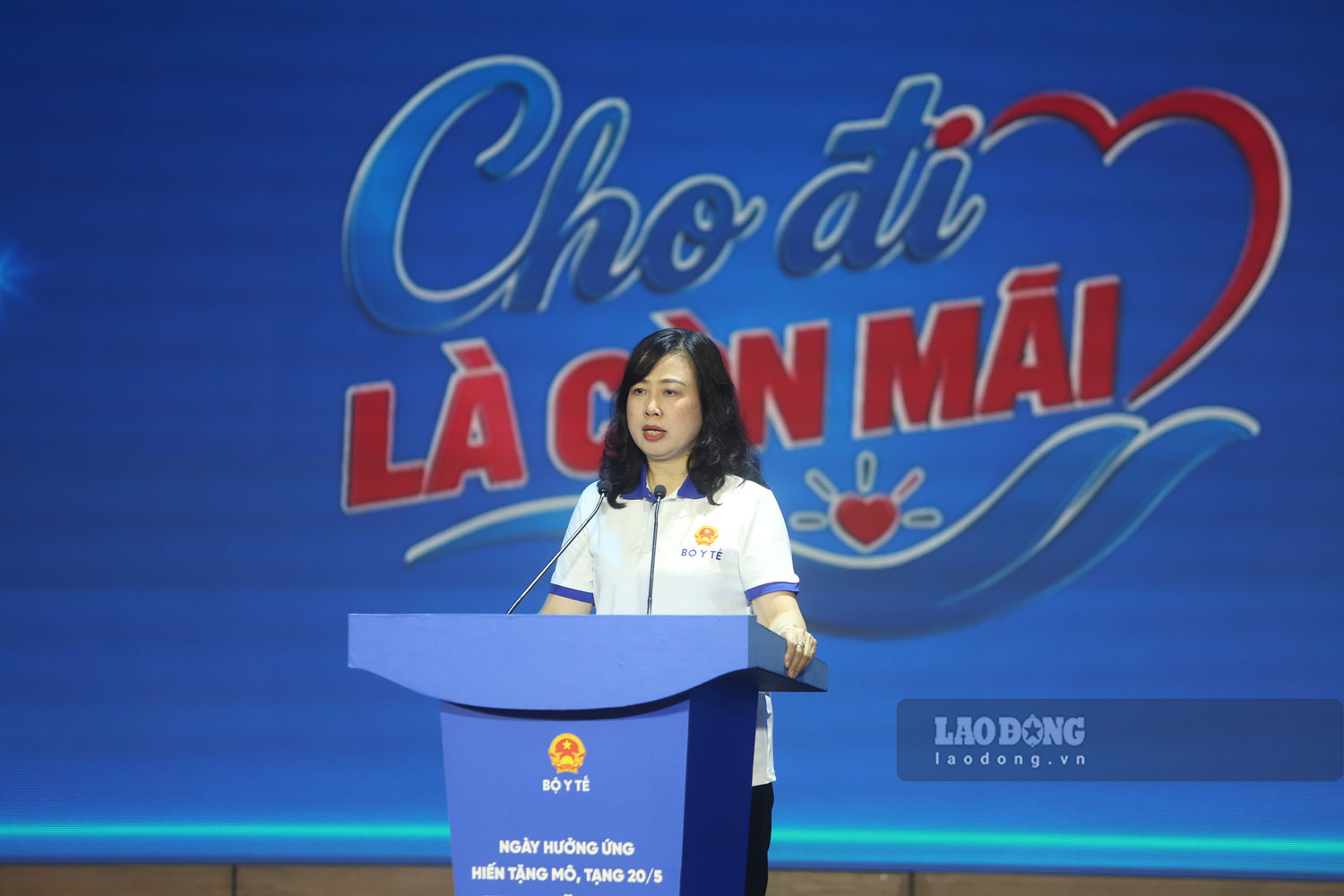 Ủy viên Trung ương Đảng, Bộ trưởng Bộ Y tế Đào Hồng Lan phát biểu tại Ngày hưởng ứng Hiến tặng mô, tạng. Ảnh: Việt Anh