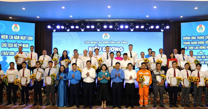 Cao Bằng vinh danh người lao động giỏi nhân Tháng Công nhân