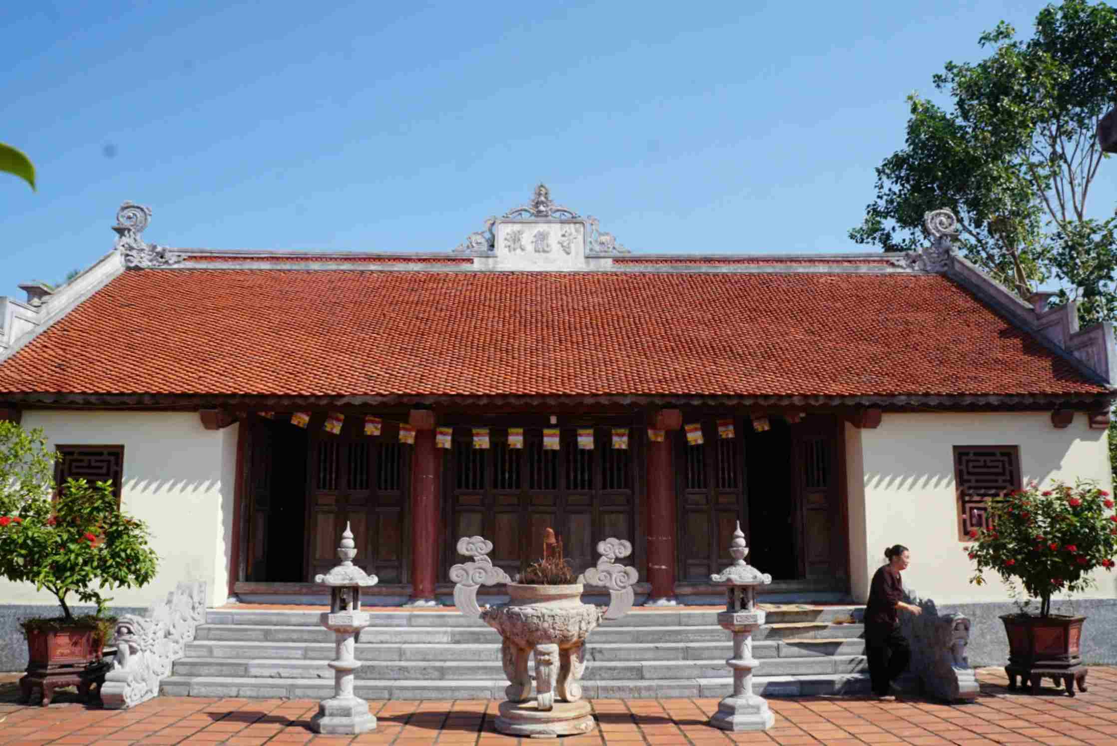 Dinh Dau was built in the Later Le Dynasty to worship Princess Phat Minh of the Tran Dynasty. Photo: Cong Hoa