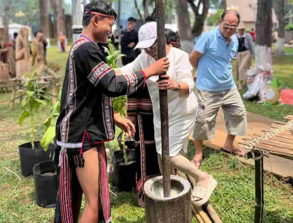 Cồng chiêng, văn hóa truyền thống đặc sắc của Gia Lai. Ảnh: ĐVCC