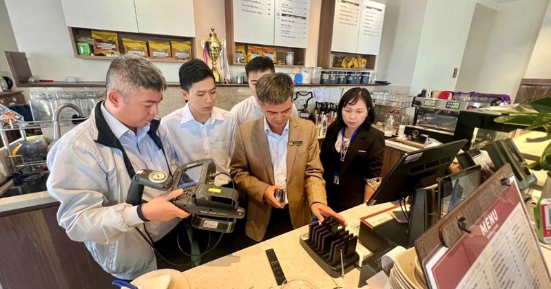 Lo ngại rủi ro từ nguồn phát sóng vô hình
