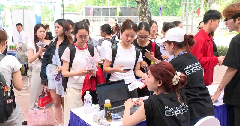 Ngành ngôn ngữ thu hút giới trẻ vì sao?
