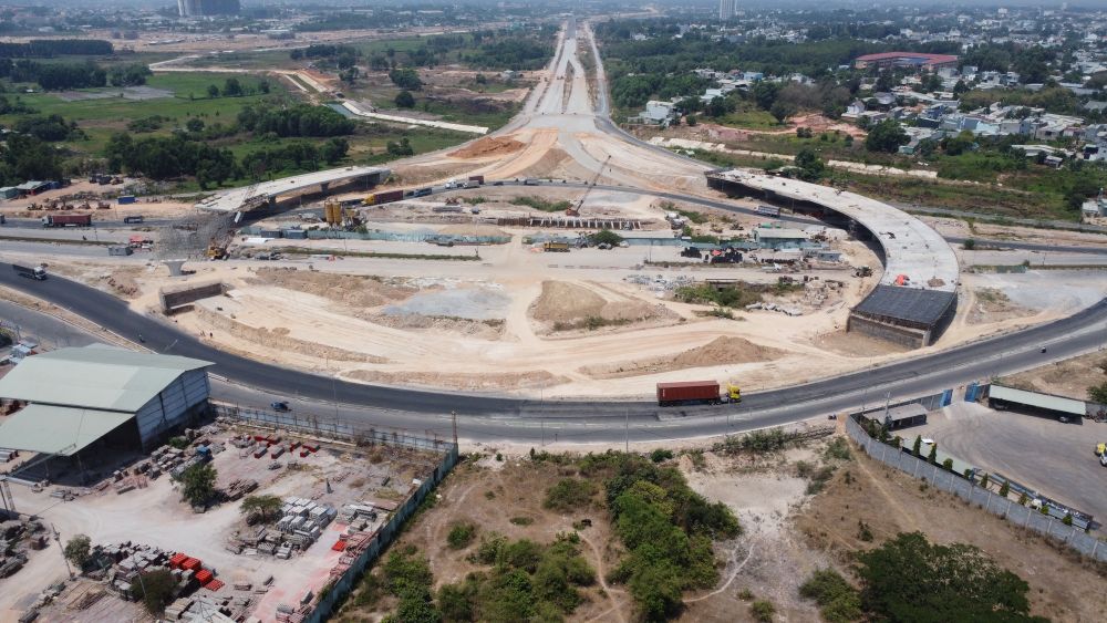 The shape of Binh Chuan intersection belonging to the Ring Road 3 HCMC project section passing through Binh Duong before. Photo: Dinh Trong