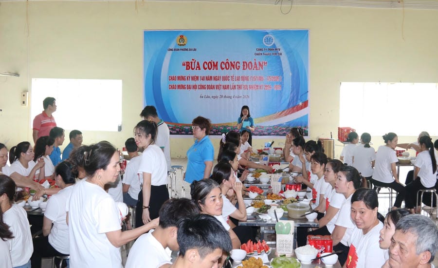 Businesses in Lao Cai organize Trade Union Meals on the occasion of Workers' Month 2026. Photo: Bao Nguyen