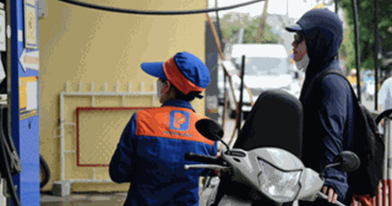 Dân chúng bắt đầu đánh giá xăng sinh học E10