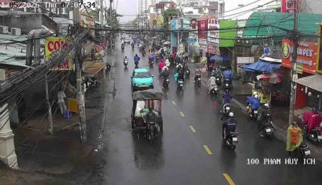 Mưa dông diễn ra nhiều nơi ở TPHCM trong sáng 21.5. Ảnh: UDI Maps
