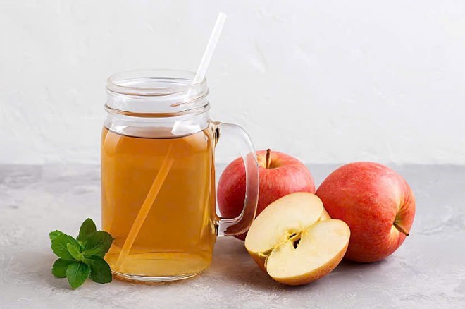 Apple cider vinegar can contribute to effective blood sugar control. Photo: Huong Son