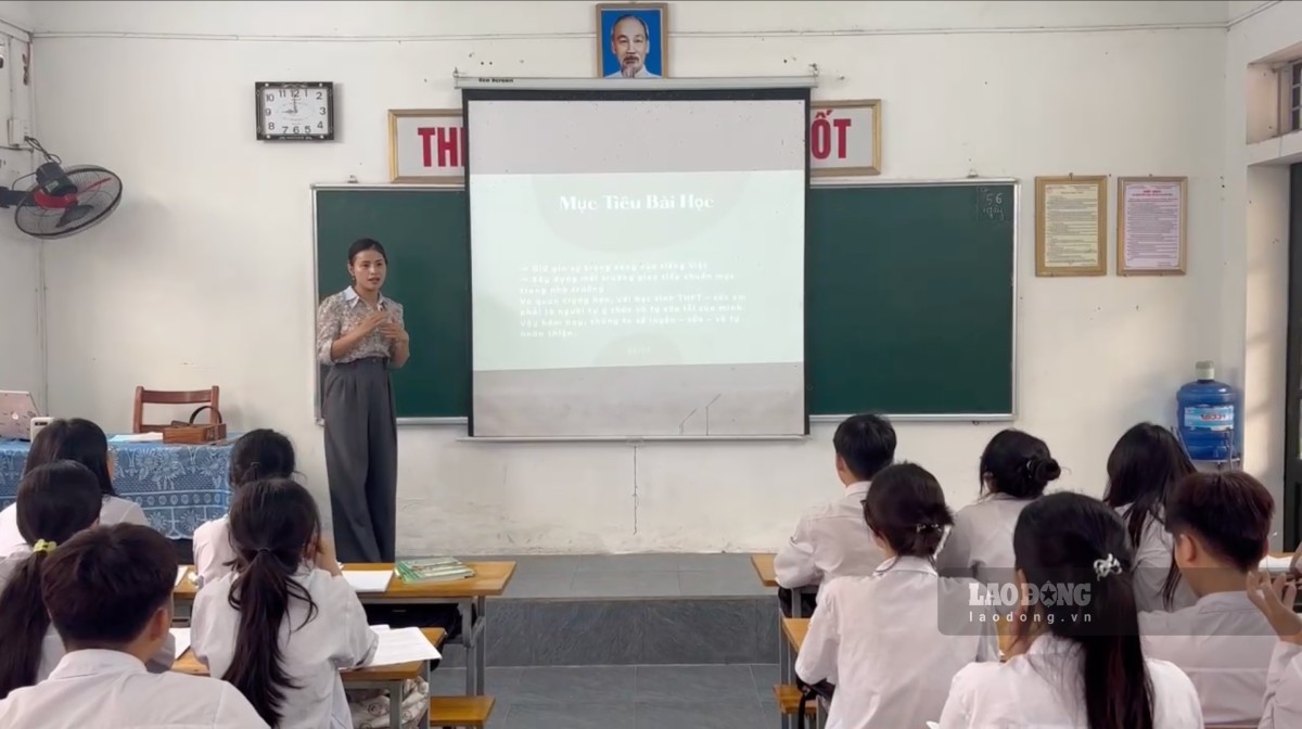 Integrating and correcting pronunciation errors of L and N in lessons for students in Hung Yen. Photo: Luong Ha
