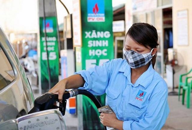 La gasolina biológica E5 reduce su cuota de mercado del 40% al 20%. Foto: Hai Nguyen