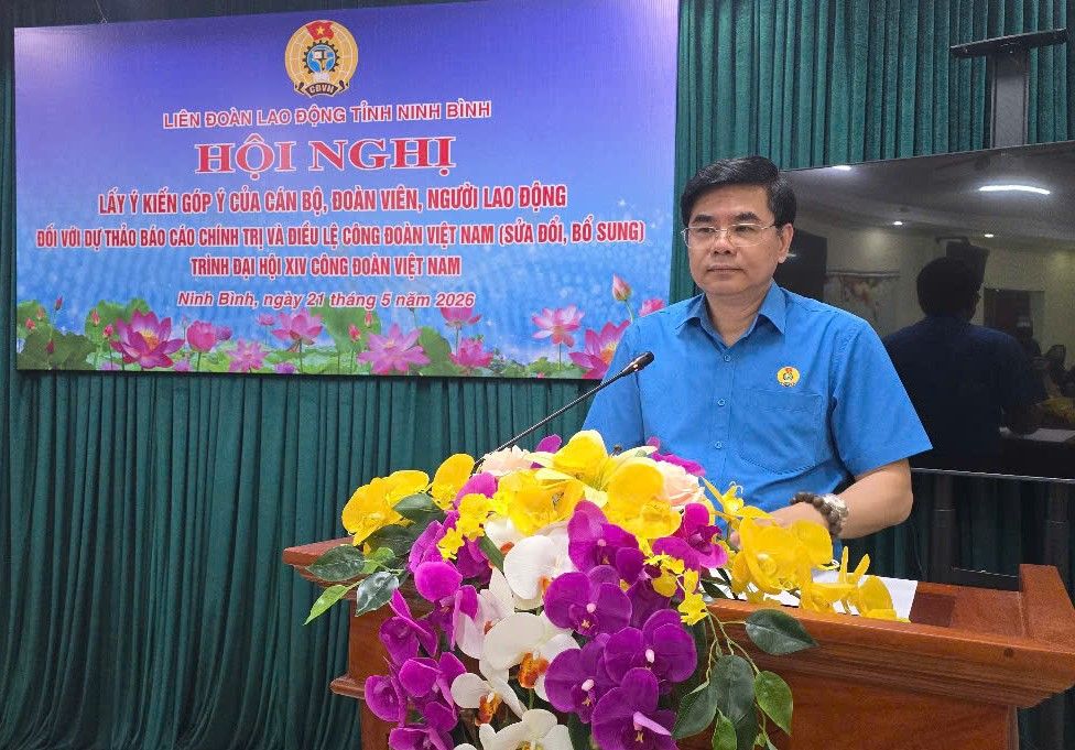 Ông Nguyễn Hải Long - Phó Chủ tịch Ủy ban MTTQ Việt Nam, Chủ tịch LĐLĐ tỉnh Ninh Bình phát biểu chỉ đạo tại hội nghị. Ảnh: Nguyễn Trường
