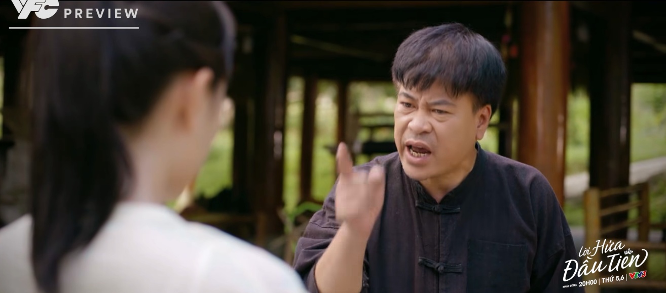 Những sự việc bất thường liên tiếp xảy ra trong tập 11 phim “Lời hứa đầu tiên“. Ảnh: VFC.