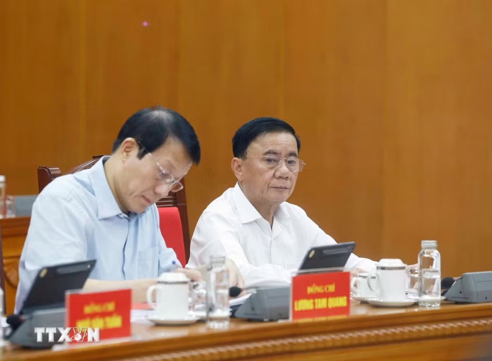 Cùng dự buổi làm việc có Ủy viên Bộ Chính trị, Thường trực Ban Bí thư Trần Cẩm Tú. Ảnh: TTXVN