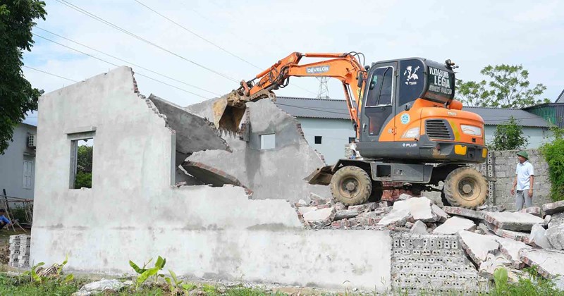 TP.HCM: Xây dựng dự án nhưng không xuất trình giấy tờ đất