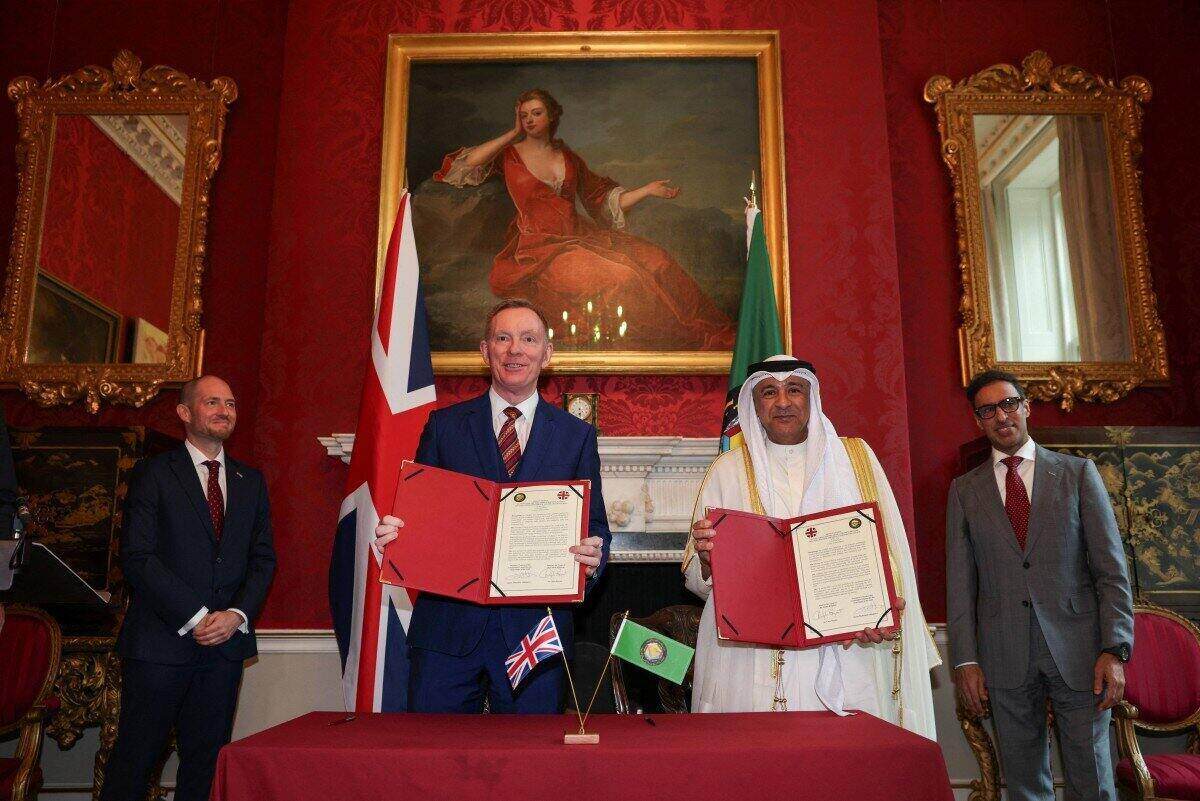 British Trade Minister Chris Bryant (left) and Gulf Cooperation Council Secretary General Jasem Mohamed Albudaiwi after attending the signing ceremony at Downing Street in London on May 20, 2026. Photo: AFP