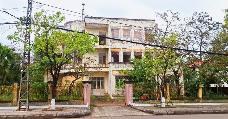 Bộ Chính trị yêu cầu xử lý dứt điểm nhà, đất dôi dư