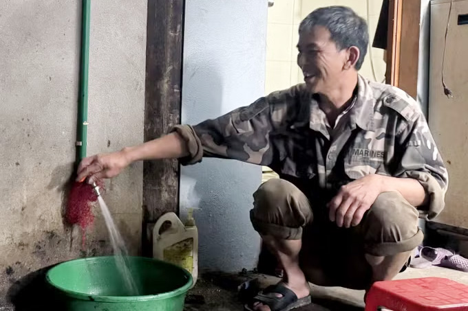 Người dân xã vùng cao Quản Bạ (Tuyên Quang) sử dụng nguồn nước sạch, đảm bảo an toàn.