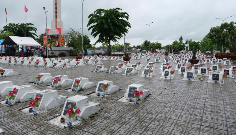 Nghĩa trang Liệt sĩ Giồng Riềng (An Giang). Ảnh: