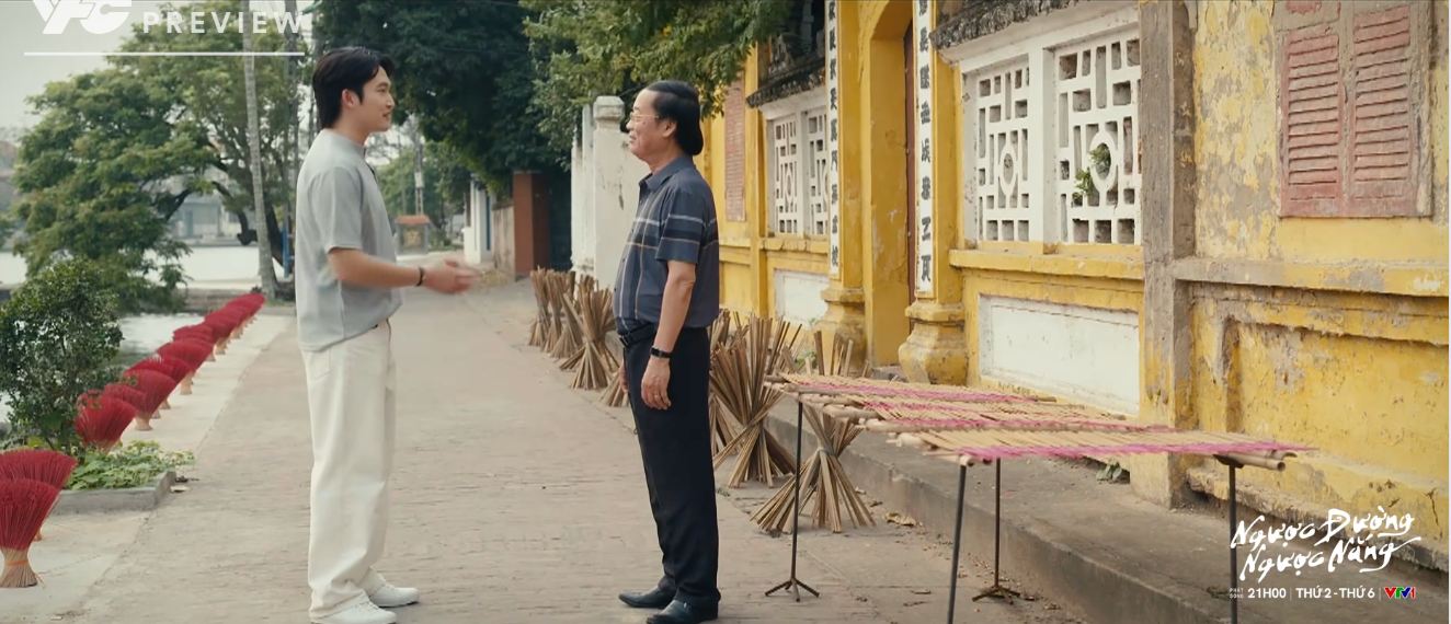 Dì Tính ấm ức chuyện 15 năm trước. Ảnh: VFC.
