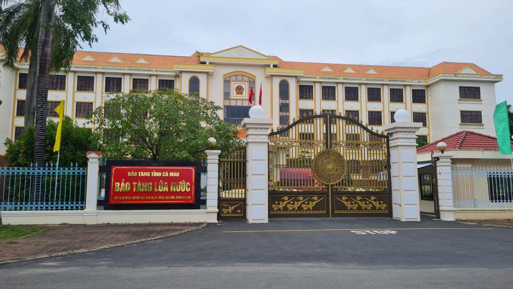Trụ sở UBND tỉnh Bạc Liêu cũ được bố trí làm Bảo tàng lúa nước. Ảnh: Nhật Hồ.