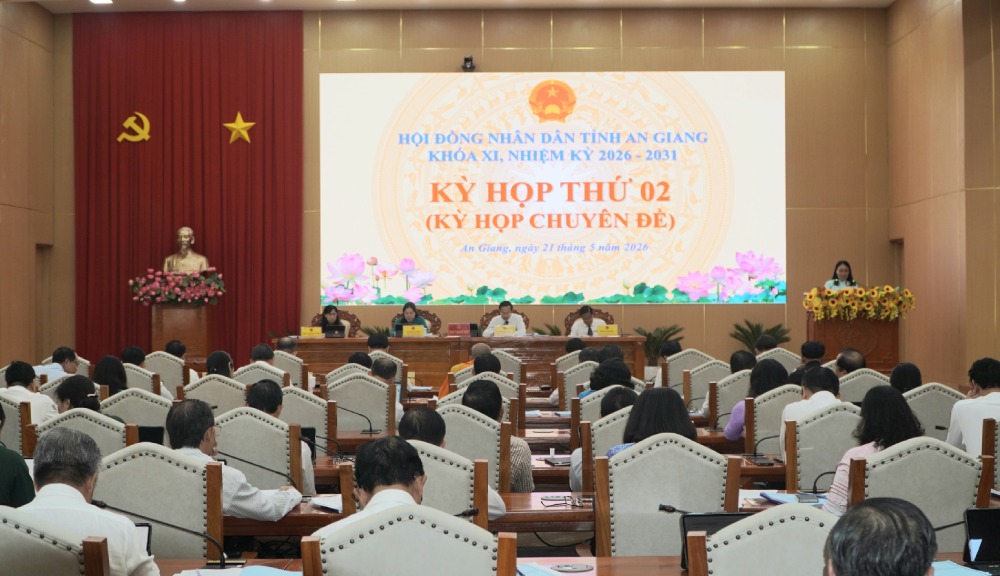 Đại biểu dự kỳ họp. Ảnh: Nguyên Anh