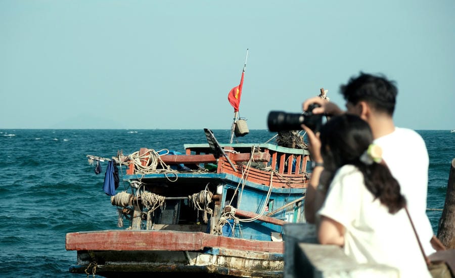 Lịch trình Hòn Sơn 2 ngày 1 đêm rất phù hợp với các cặp đôi muốn thư giãn cuối tuần. Ảnh: Phong Linh