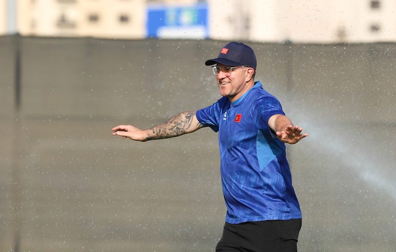 Coach Cristiano Roland of U17 Vietnam. Photo: VFF