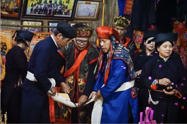 Những nghi lễ do Thầy Tào thực hiện góp phần gìn giữ đời sống tâm linh và bản sắc văn hóa người Tày, Nùng. Ảnh: Anh Vũ