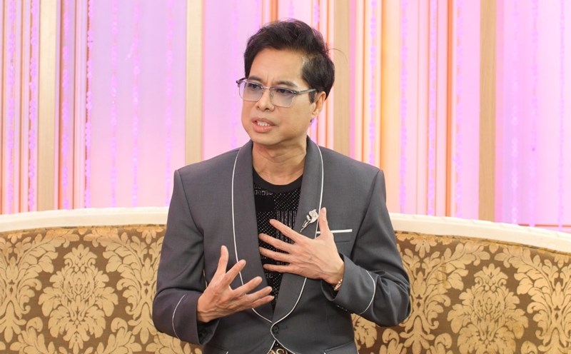 Famous singer Ngoc Son. Photo: Artist provided.