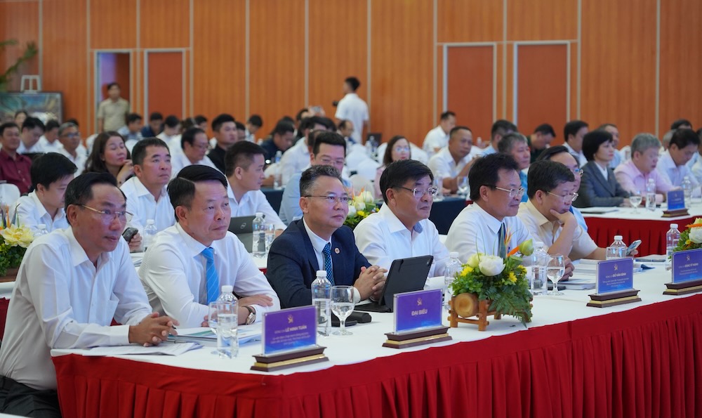 Các đại biểu tham gia diễn đàn. Ảnh: Nguyễn Luân