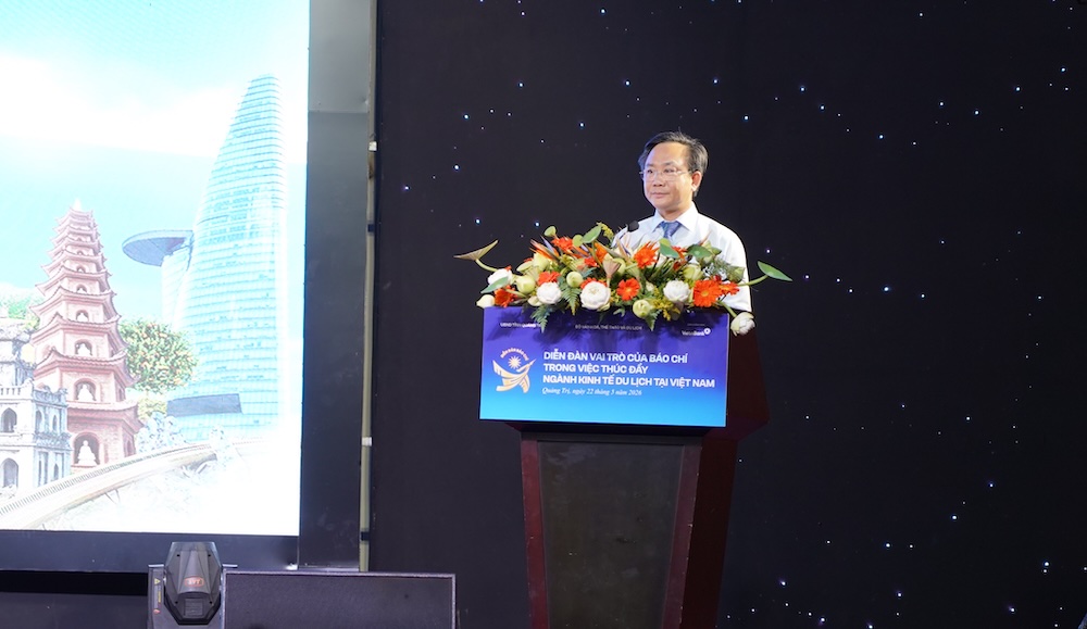 Phó Chủ tịch UBND tỉnh Quảng Trị Hoàng Xuân Tân phát biểu tại diễn đàn. Ảnh: Nguyễn Luân
