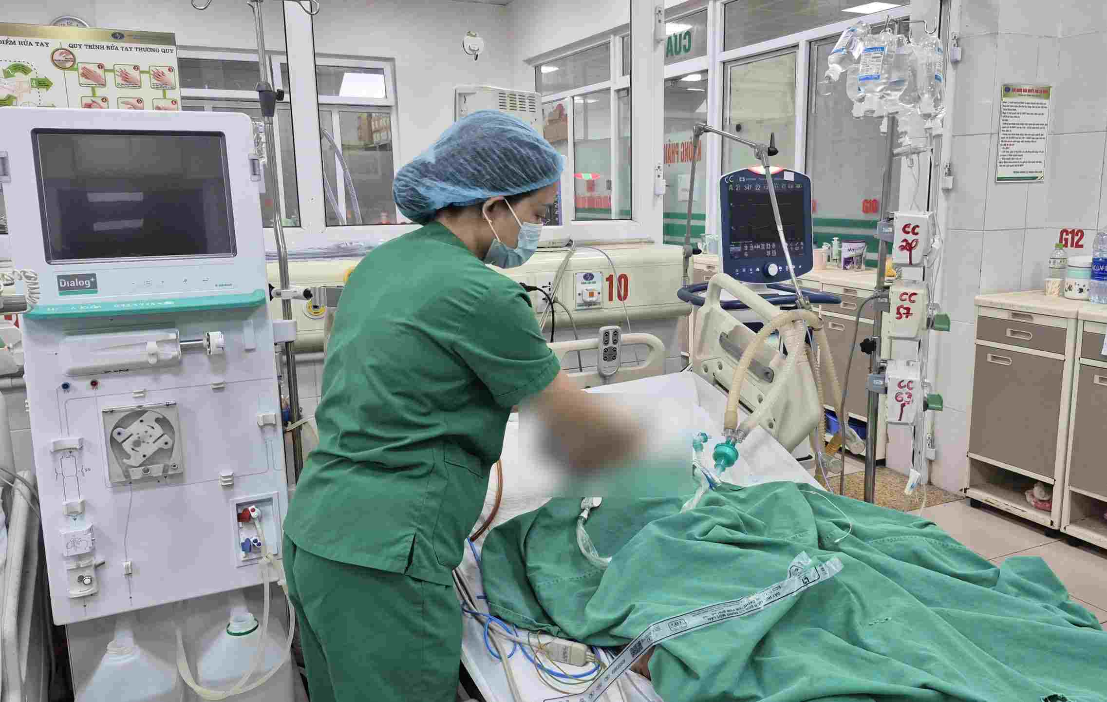 The 3mm gravel caused the woman to be shocked and infected, almost dying at night. Photo: Thanh Dang