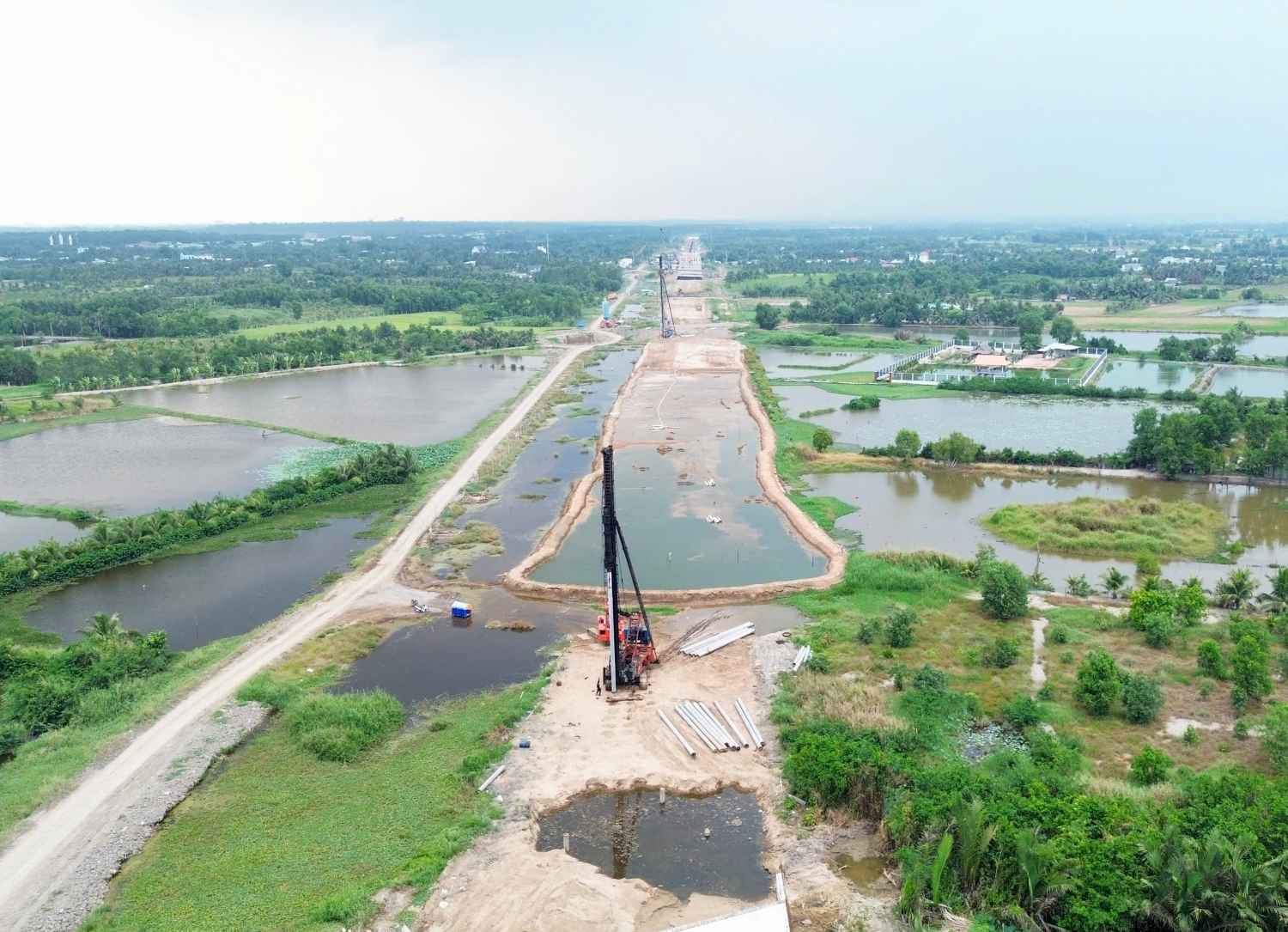 Ring Road 3 in the South of Ho Chi Minh City is behind schedule due to lack of sand. Photo: Minh Quan