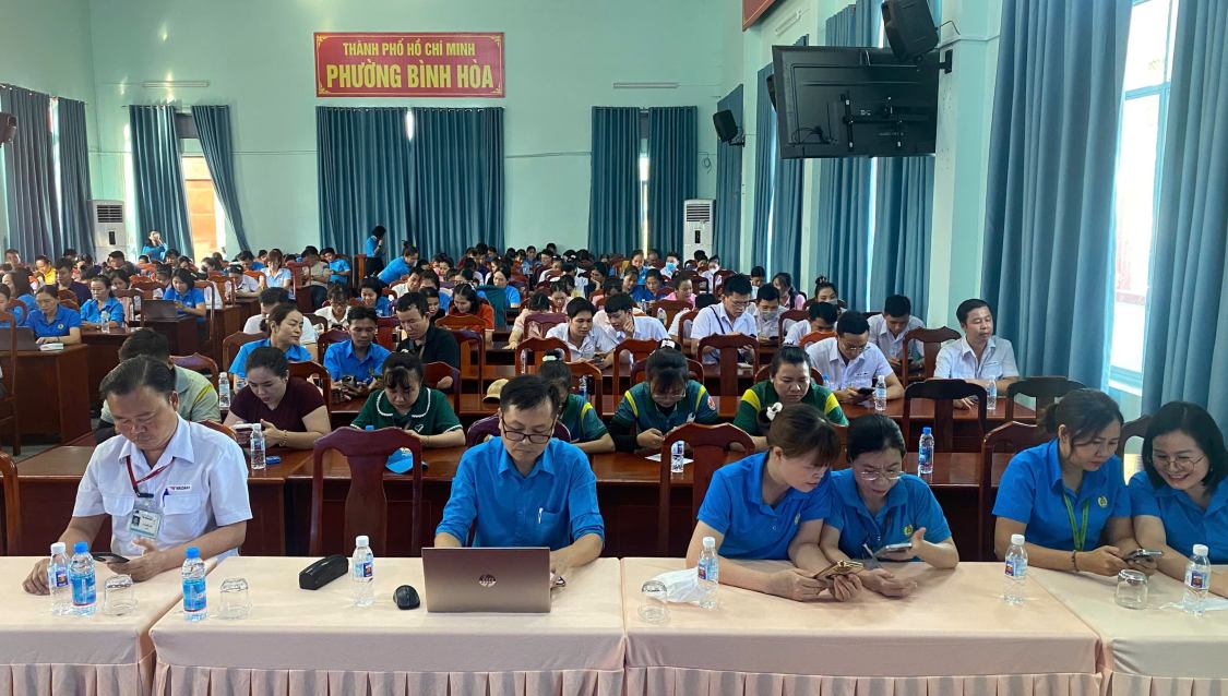 Hơn 200 đoàn viên khu vực Bình Dương tham gia hội thi. Ảnh: Công đoàn cung cấp