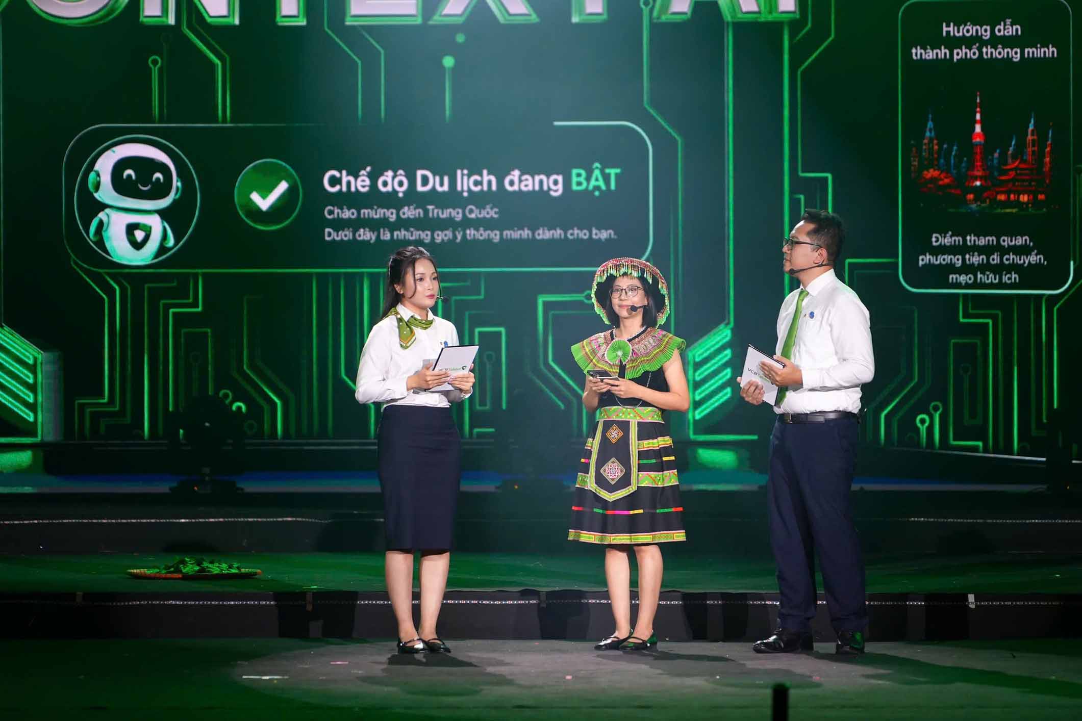 các đội phải bốc thăm chủ đề ngẫu nhiên ngay tại sân khấu. Lượt thi này đã đưa độ khó của hội thi lên mức tối đa. Nó đòi hỏi các đội không chỉ có nền tảng kiến thức uyên thâm mà còn phải sở hữu tư duy vô cùng linh hoạt, bản lĩnh sân khấu vững vàng và khả năng sáng tạo, thích ứng thần tốc trong môi trường số.