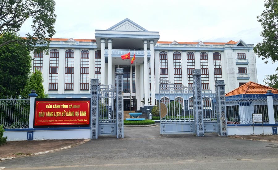 The old Bac Lieu Provincial Party Committee headquarters is being built into the Ca Mau Provincial Party Committee History Museum. Photo: Nhat Ho