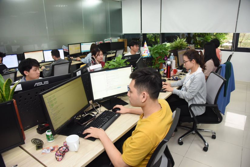 Students studying in 15 majors of basic science, key engineering and strategic technology will enjoy scholarship policies according to new regulations of the Government. Photo: Hai Nguyen
