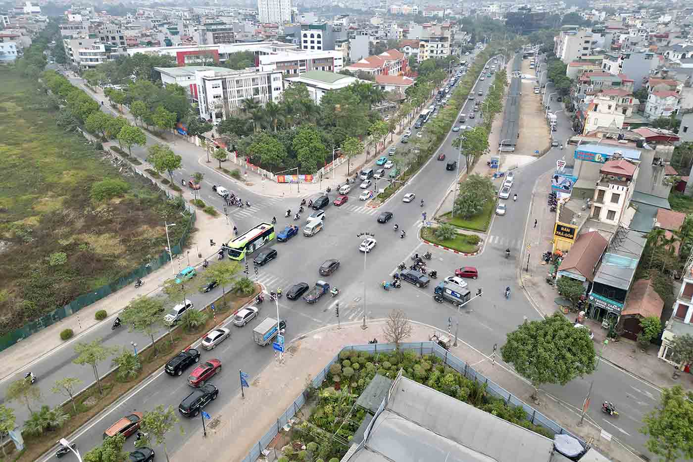 A route in Long Bien ward. Photo: Huu Chanh