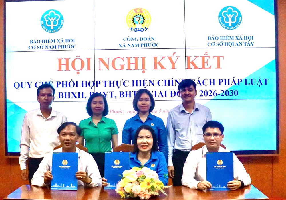 Nam Phuoc Commune Trade Union organizes a conference to sign a coordination program with Nam Phuoc Grassroots Social Insurance and Hoi An Tay Grassroots Social Insurance for the period 2026 – 2030. Photo: Nam Phuoc Trade Union