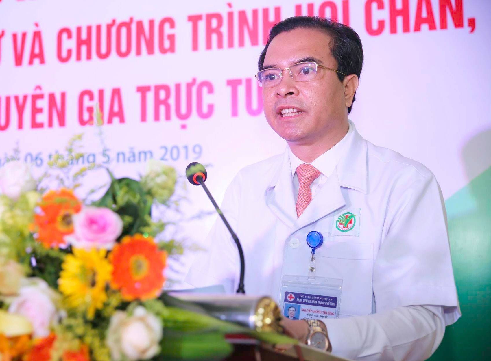 Dr. Nguyen Hong Truong was transferred and appointed to hold the position of Director of Nghe An General Friendship Hospital. Photo: Ngoc Anh