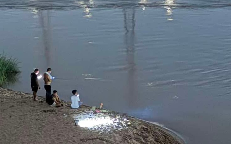 Tragic drowning caused 2 students in Hung Yen to die. Photo: People