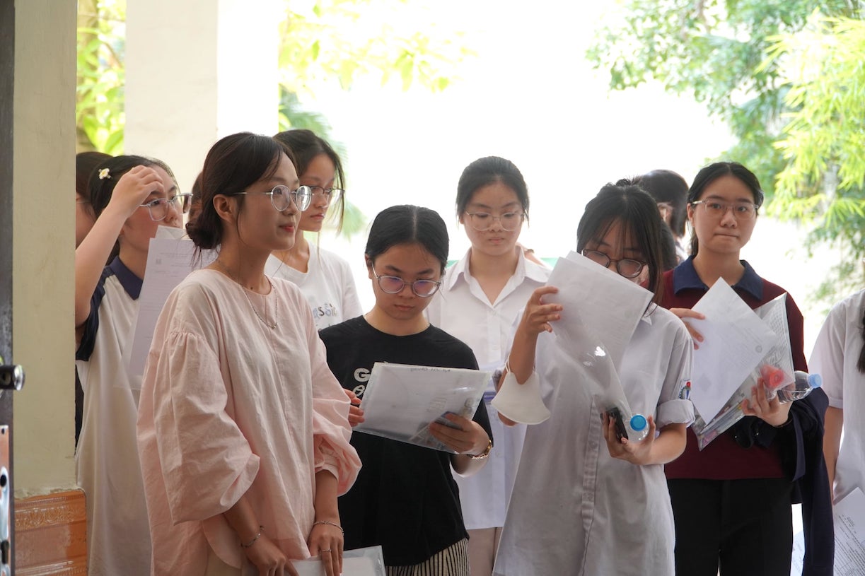 Thí sinh dự thi đánh giá năng lực độc lập (SPT) của Trường Đại học Sư phạm Hà Nội sáng 23.5. Ảnh: Tường Vân