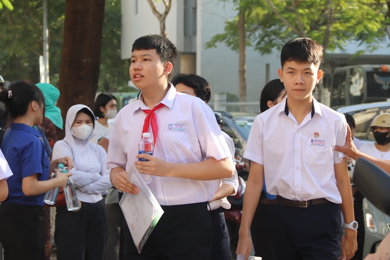 More than 43,500 Da Nang candidates officially enter the 10th grade entrance exam. Photo: Nguyen Linh