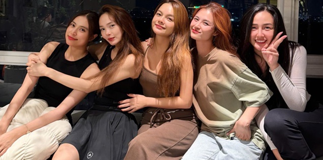 Nhóm bạn thân Hoàng Thùy Linh, Phạm Quỳnh Anh, Đông Nhi, Minh Hằng, Mai Phương Thúy. Ảnh: NVCC