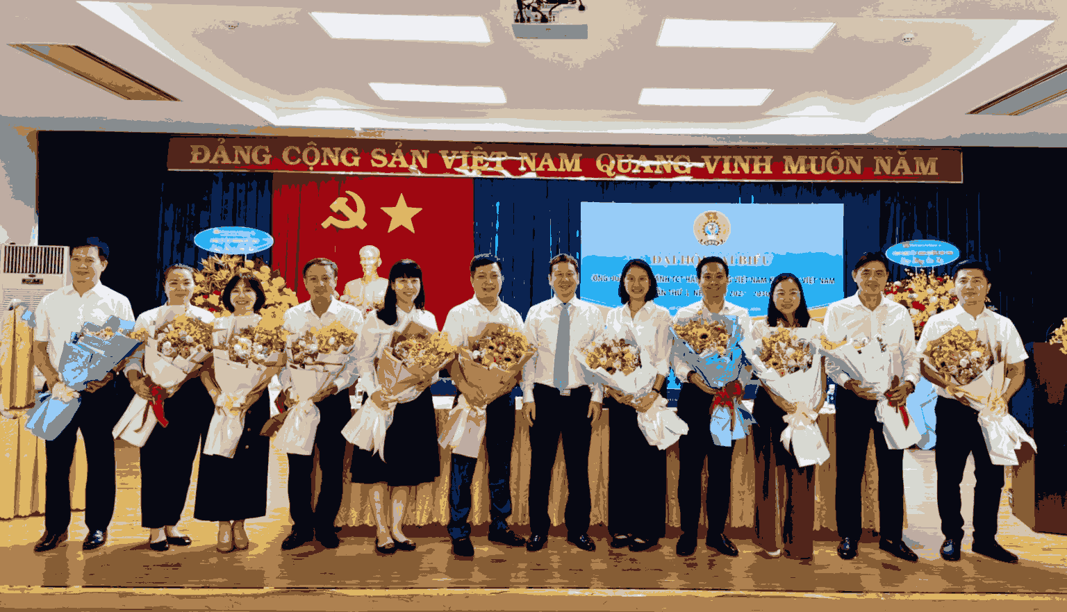 Ban Chấp hành Công đoàn cơ sở Chi nhánh Việt Nam lần II, nhiệm kỳ 2025-2030. Ảnh: Công đoàn Chi nhánh.