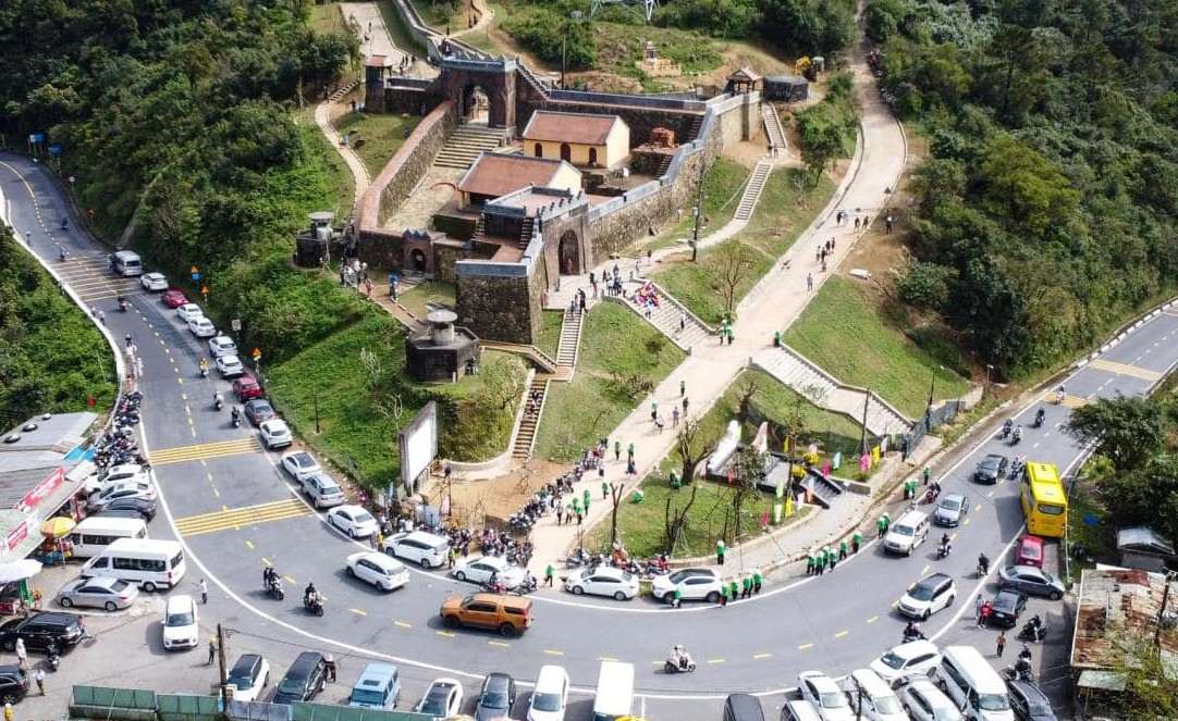 Hai Van Quan is located right at the top of Hai Van Pass - the border of 2 adjacent localities, Hue City and Da Nang. Photo: Tra Ban