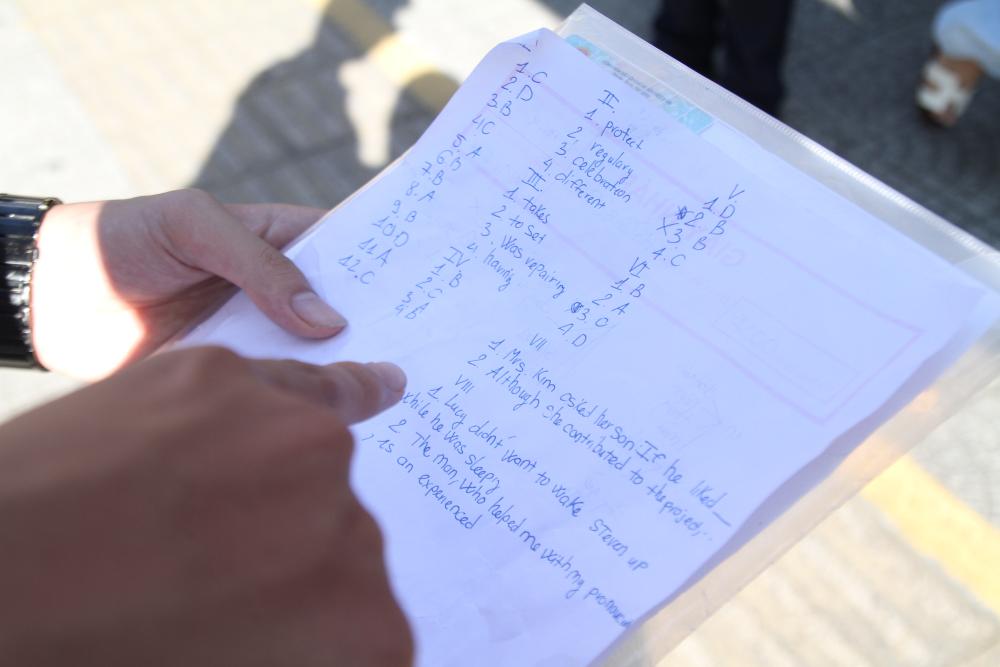 Da Nang candidates are confident of getting high scores in the Foreign Language exam. Photo: Thanh Huyen