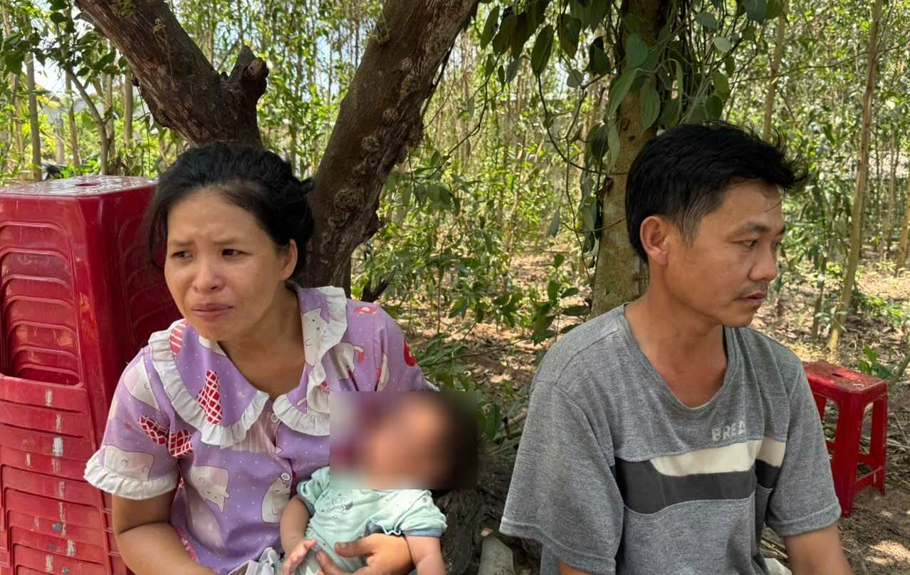 Mr. and Mrs. Nguyen Ngoc are saddened by the successive loss of 3 children due to drowning. Photo: Dong Giang